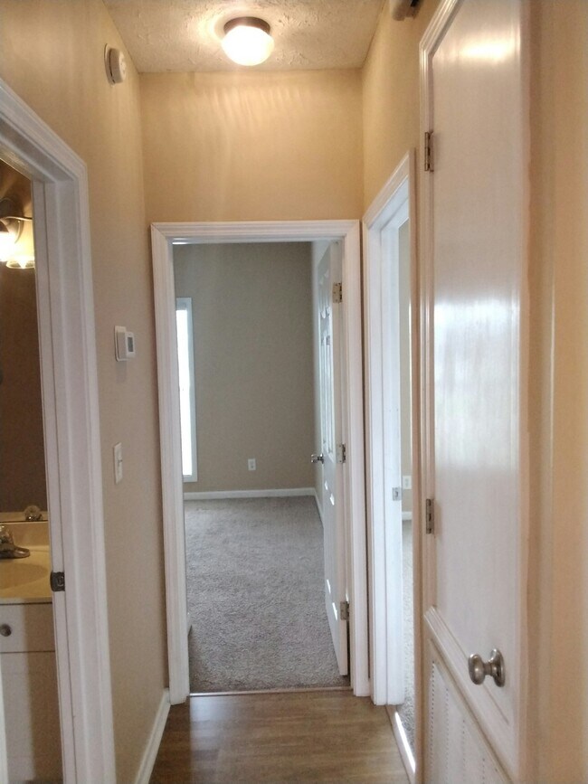 Building Photo - 517 McGregor Ct