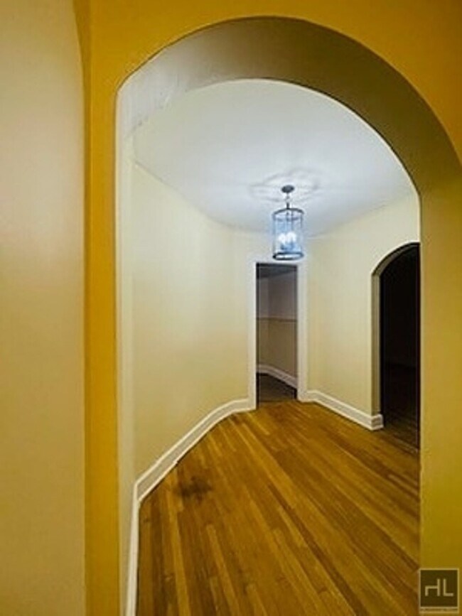 Building Photo - 69 Harney Rd