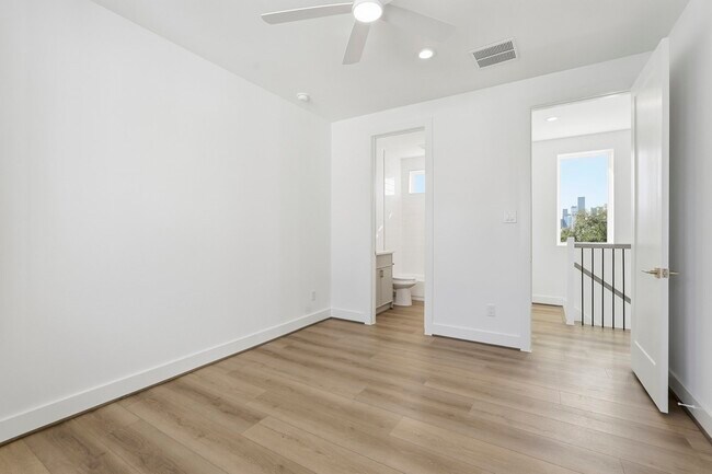 Building Photo - 3828 Wilmer St