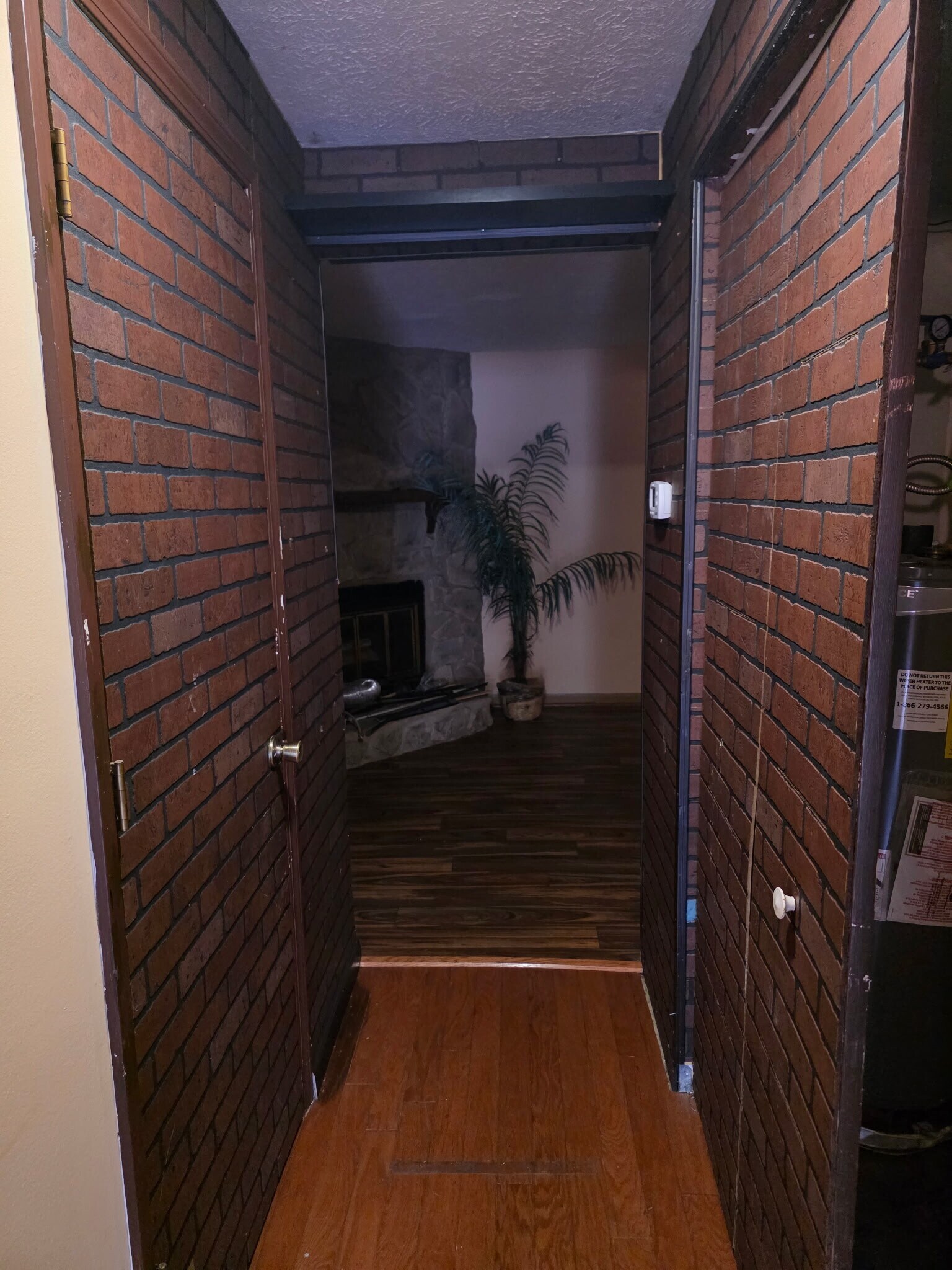 Foyer - 2842 Lake Forest Dr