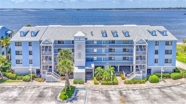 Primary Photo - 10 NE Plantation Rd