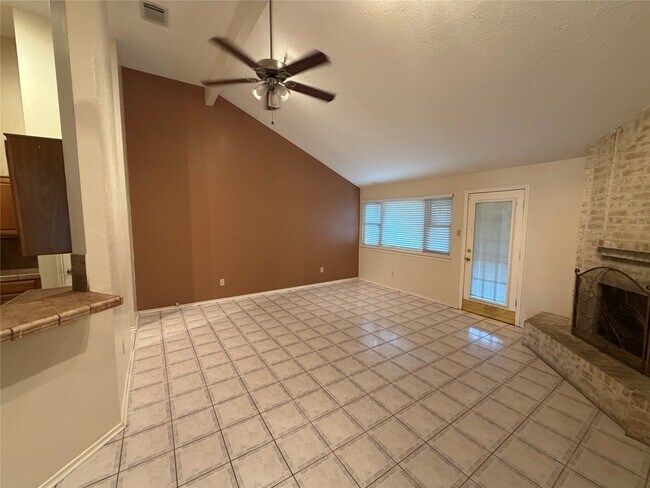 Building Photo - 1423 Elkwood Dr