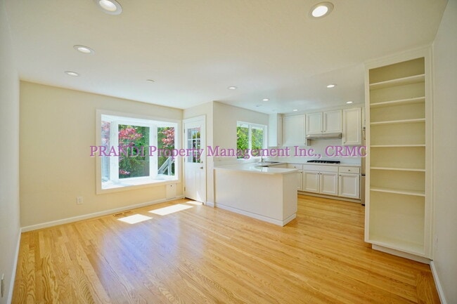 Building Photo - Gorgeous Home in Sought After Larkspur Nei...