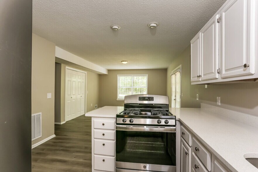 Building Photo - 40 Woodberry Ct