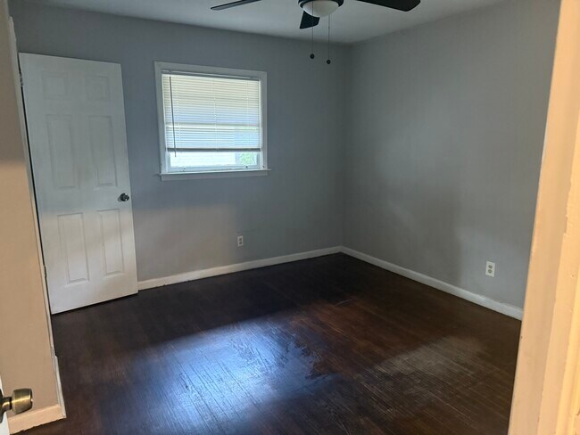 Building Photo - Elldale Haven