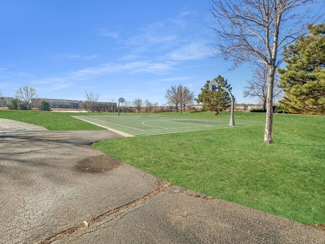 Building Photo - 8449 Forestview Ln N