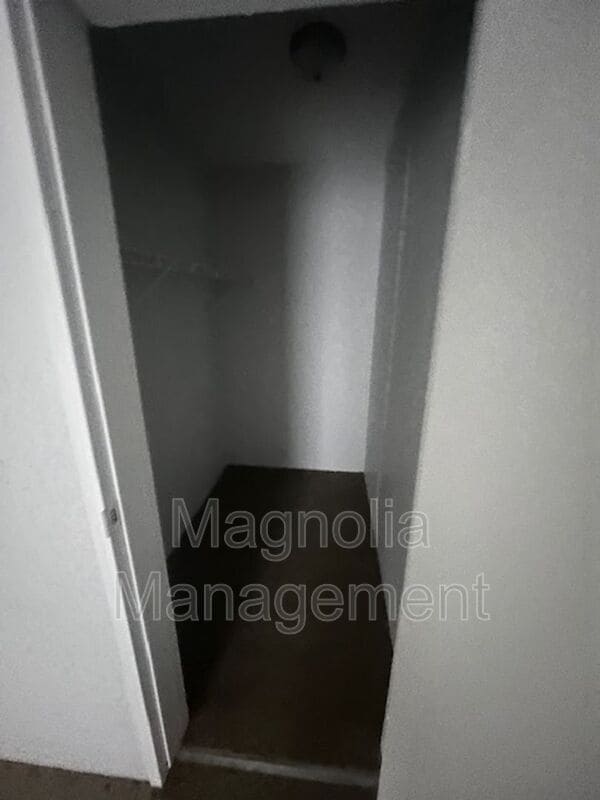 Building Photo - 116 Hawtree Creek Way