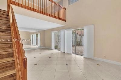 Building Photo - 1395 Cottonwood Cir
