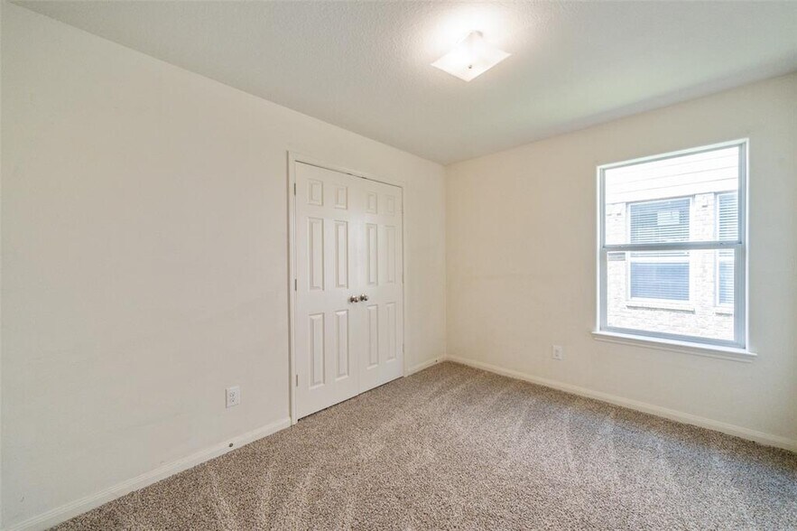 Building Photo - 9926 Opal Rock Dr