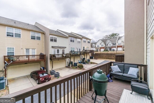Building Photo - 2449 Suwanee Pointe Dr