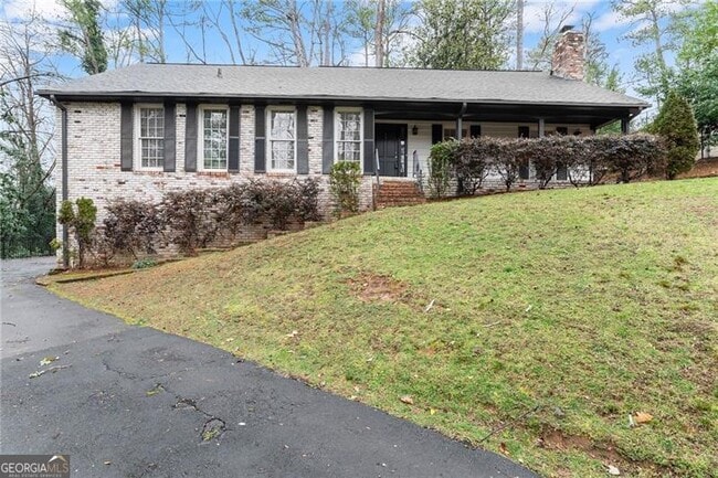 Building Photo - 4540 Club Valley Dr NE