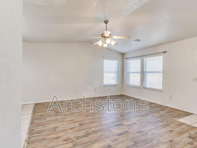 Building Photo - 5508 Del Creek Rd