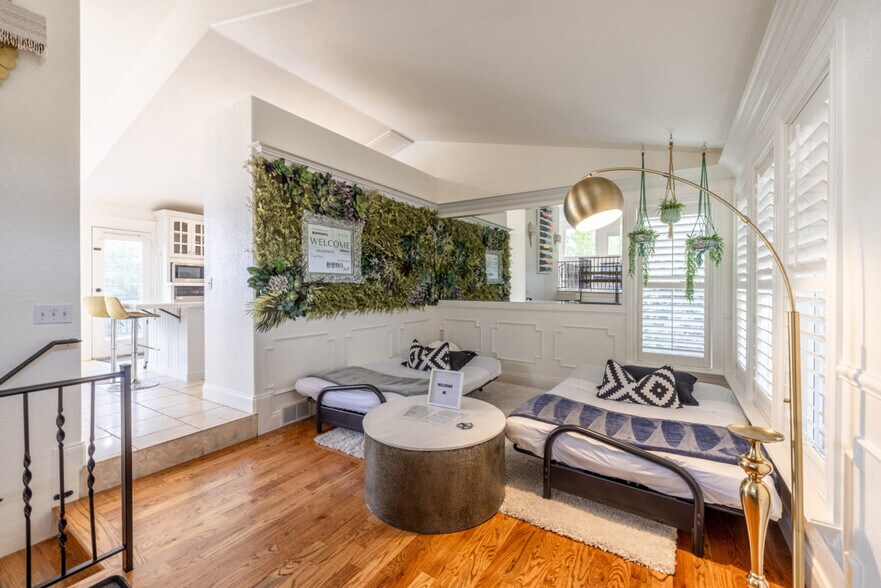 Building Photo - 10098 Wasatch Blvd