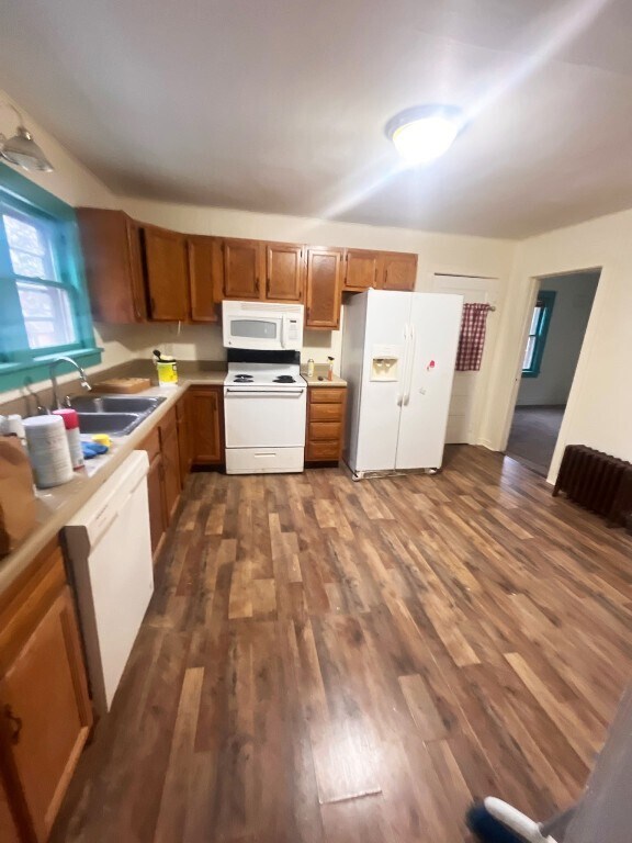 Building Photo - 107 Hayes Ave