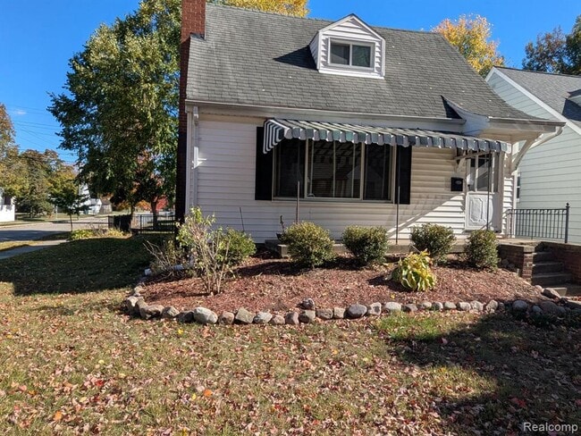 Building Photo - 1103 Mclean Ave