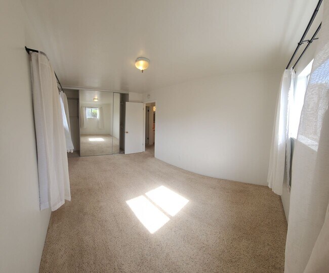 Building Photo - 550 Piney Way