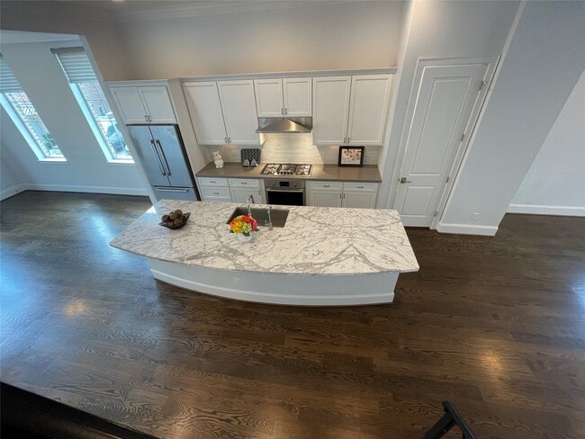 Building Photo - 15622 Broad St