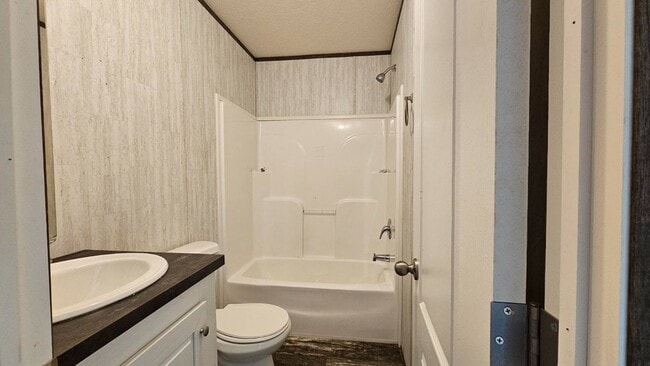 Building Photo - 5434 S Kansas St