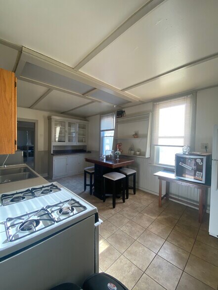 Building Photo - 1759 N Arlington Pl