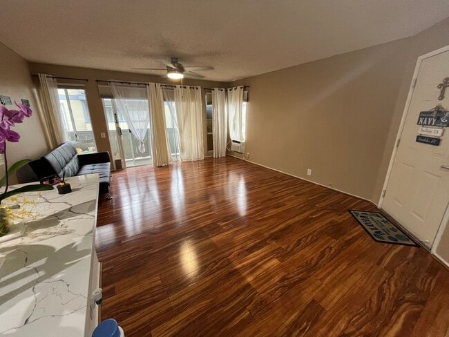 Building Photo - Sun Rise 2 bedroom