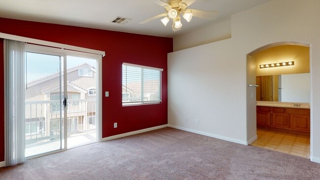 Building Photo - 2 Story Townhome located in Henderson