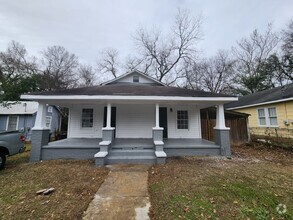 Building Photo - 3 Bedroom 2 Bath North Columbus