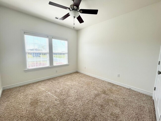 Building Photo - 150 Travis Blvd