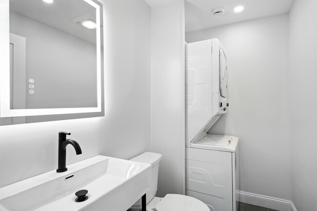 Building Photo - 8 Water St