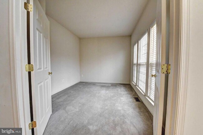 Building Photo - 110 Hunton Dr
