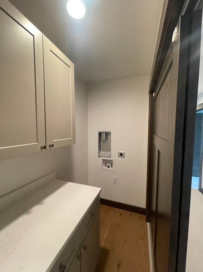 Building Photo - Whitefish Landing Town House