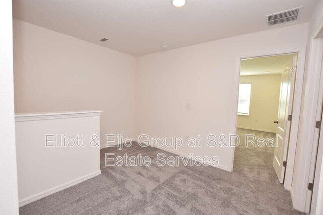 Building Photo - 3905 Academia Ave