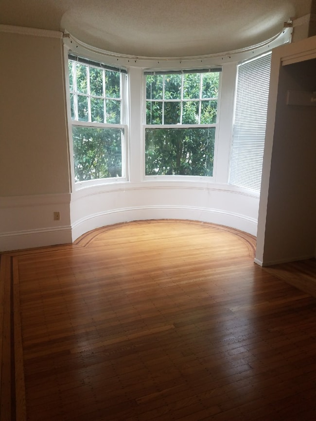 Building Photo - 1849 Page St