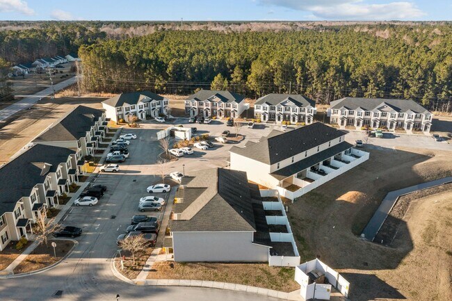 Building Photo - 102 W Murrow Ln