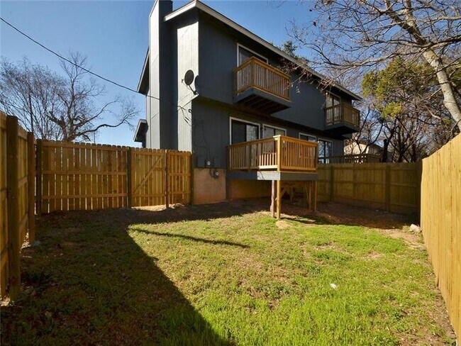 Building Photo - 600 Ramble Lane