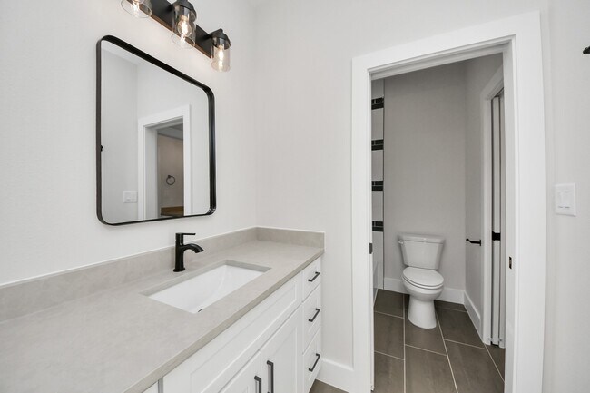 Building Photo - 8306 Comal St