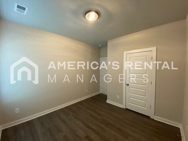 Building Photo - Home for Rent in Jemison, AL... View with 48 Hours Notice!