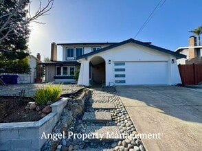 Building Photo - 5804 Shadow Ridge Dr