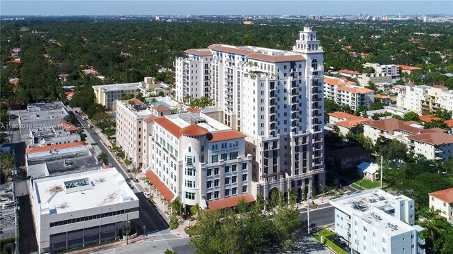 Building Photo - 2000 Salzedo St