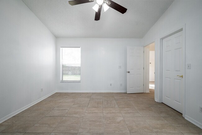 Building Photo - 10478 Sun Villa Blvd