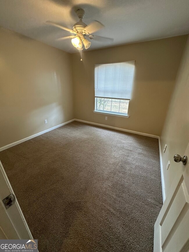 Building Photo - 104 St Helena Ct