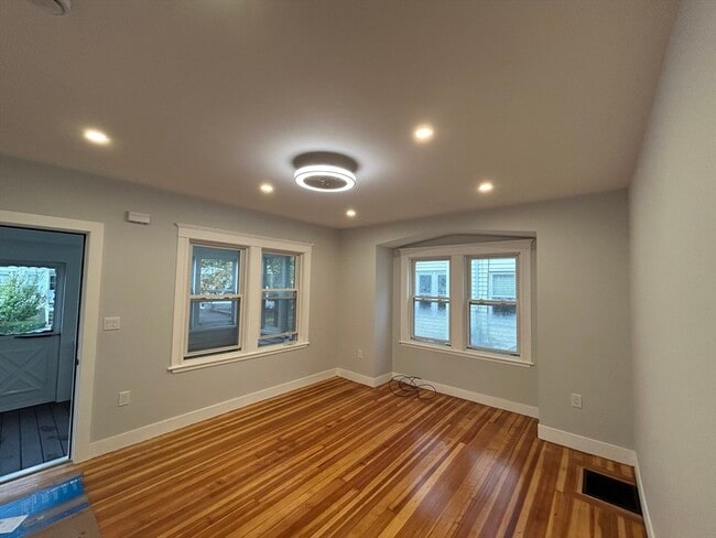 Building Photo - 52 Flynt St