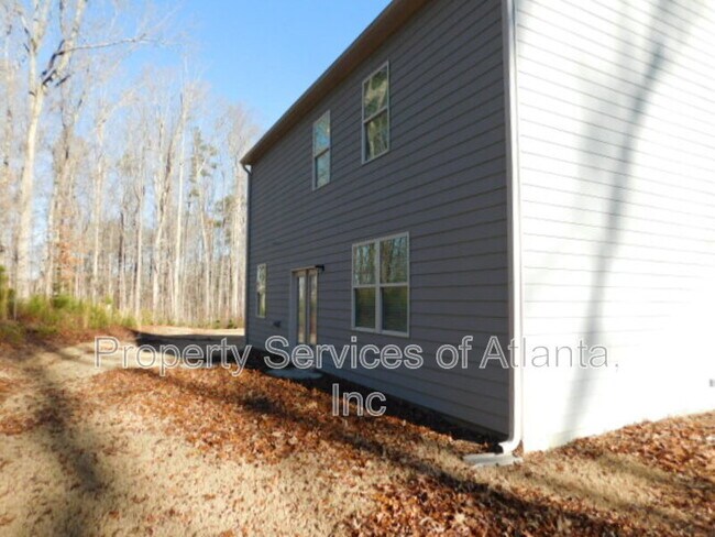 Building Photo - 2 Oakwood Hts Rd