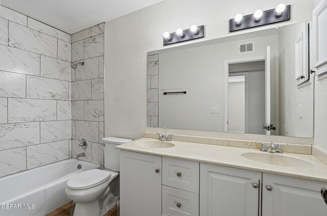 Building Photo - 7129 Orizaba Ave