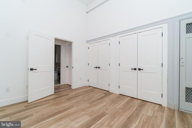 Building Photo - 2700 E Auburn St