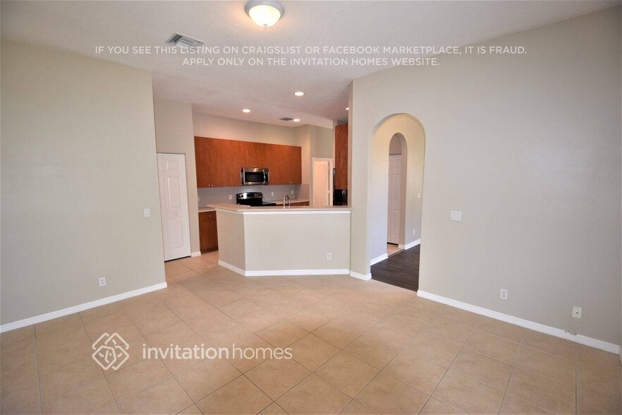 Building Photo - 8739 San Andros