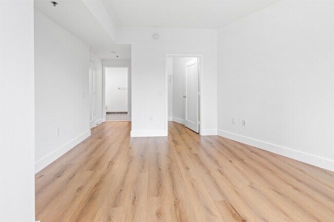 Building Photo - 800 Jackson St