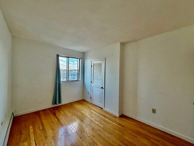 Building Photo - 21 Billings Rd