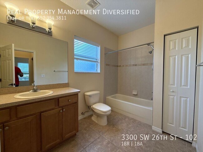 Building Photo - 3300 SW 26th St