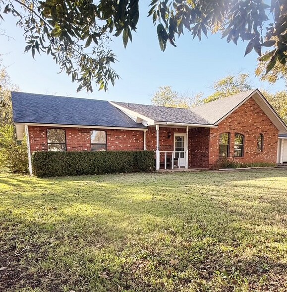 Primary Photo - 1106 N Harrison Ave