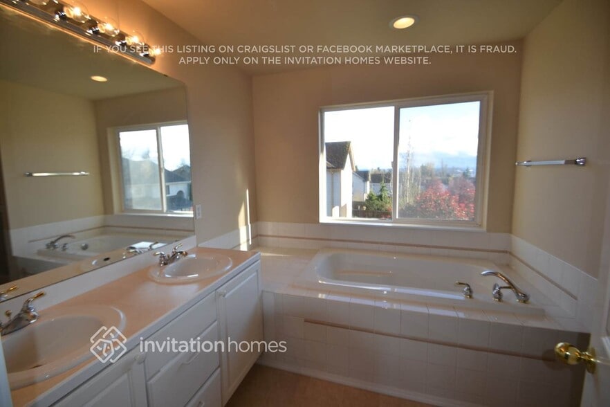 Building Photo - 3010 46th St Ct NE